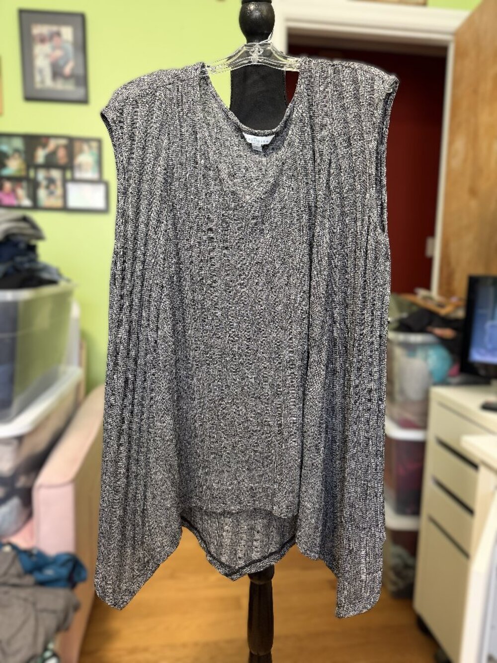 Boutique Knit Tank 3X with shark bite hem